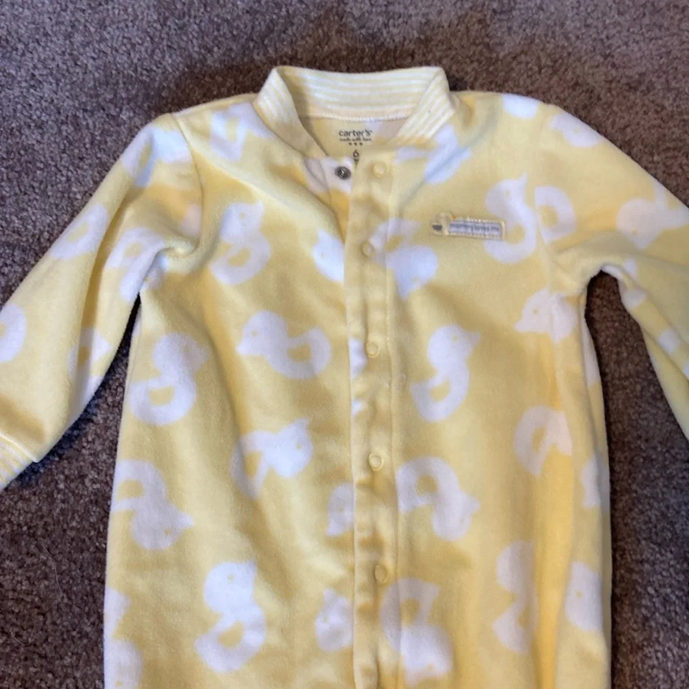 Carter’s Set of 2 Footie Pajama Sleepers / Playsuits Size 6 Months
